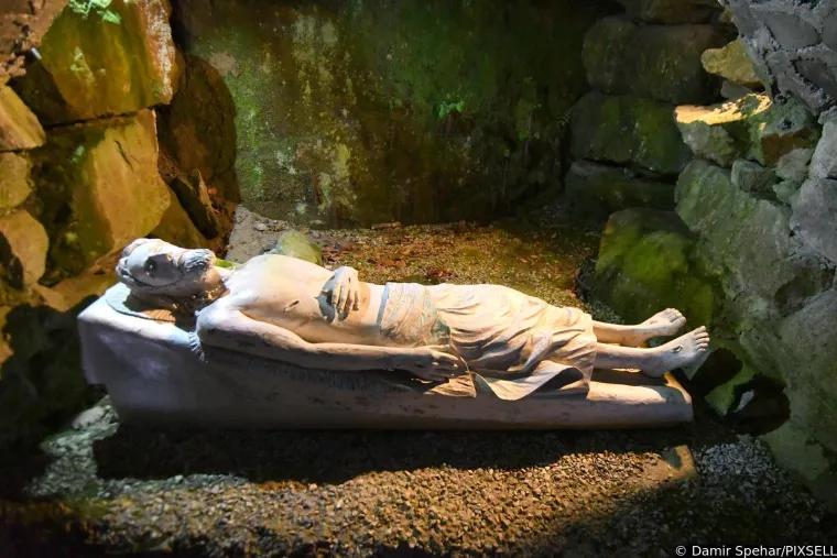 Čak 60.000 svjetlećih pisanica krasi imanje Salaj: Pogledajte najljep&scaron;u uskrsnu bajku