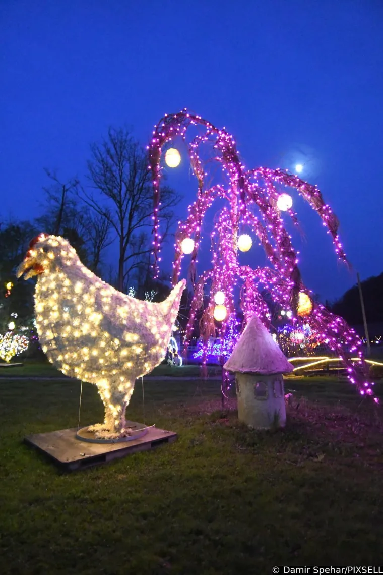 Čak 60.000 svjetlećih pisanica krasi imanje Salaj: Pogledajte najljep&scaron;u uskrsnu bajku