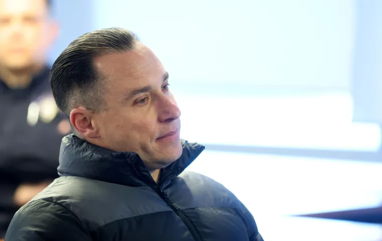 Srđan Mlađan okružen specijalcima s dugim cijevima: Pogledajte prizore iz sudnice