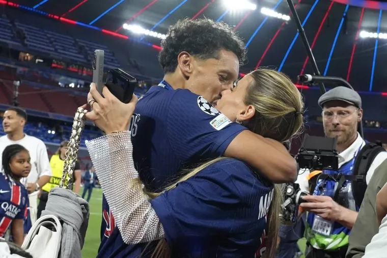 Tko je supruga brazilskog kapetana? Ljepotica koja je vi&scaron;e od 'žene nogometa&scaron;a'