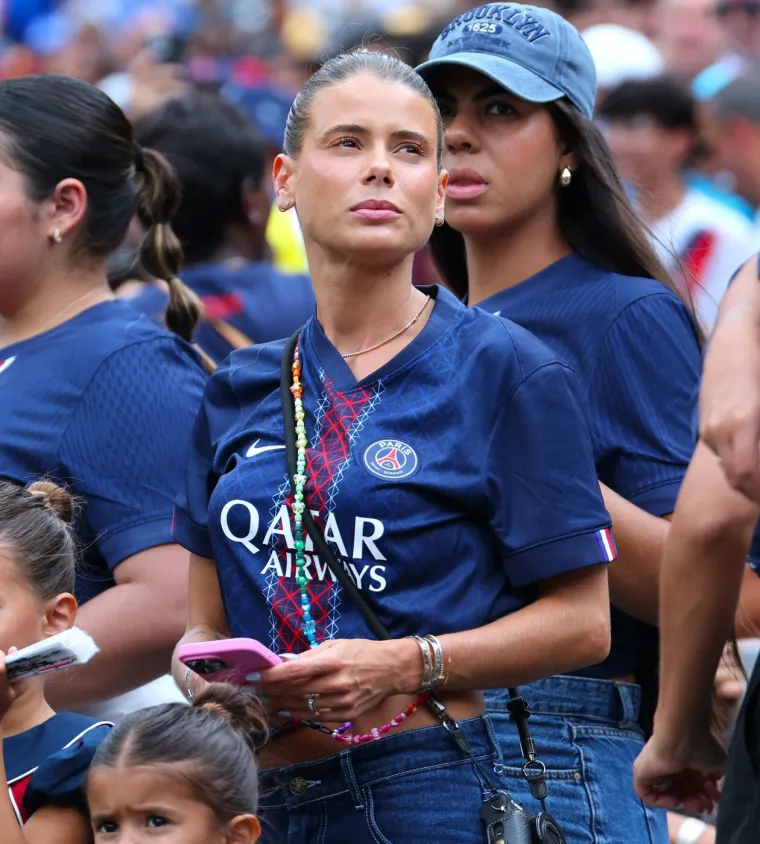 Tko je supruga brazilskog kapetana? Ljepotica koja je vi&scaron;e od 'žene nogometa&scaron;a'