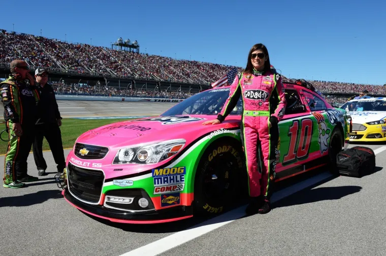 Atraktivna Danica ru&scaron;ila je barijere u sportu: Podr&scaron;ka Trumpu umalo ju je ko&scaron;tala svega