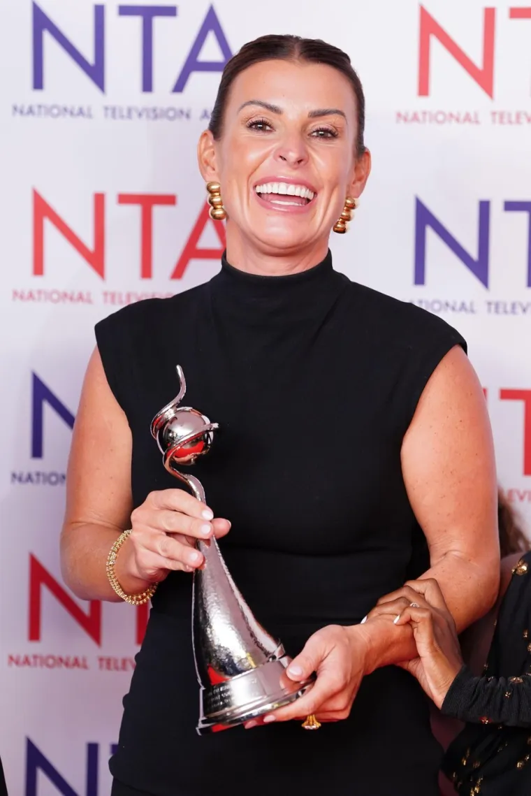 Od opro&scaron;tenih prijevara do sudskih sporova: Pogledajte transformaciju najpoznatije WAG-sice