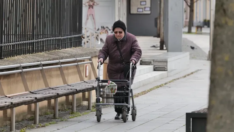 Tko je dama u tigrastom koja je odu&scaron;evila sve prolaznike u &scaron;etnji gradom?