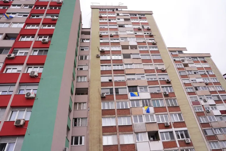 Ovo je Balkon koji vrijedi 500 eura za utakmicu s Italijom, ali sve poglede uzele su lijepe Bosanke