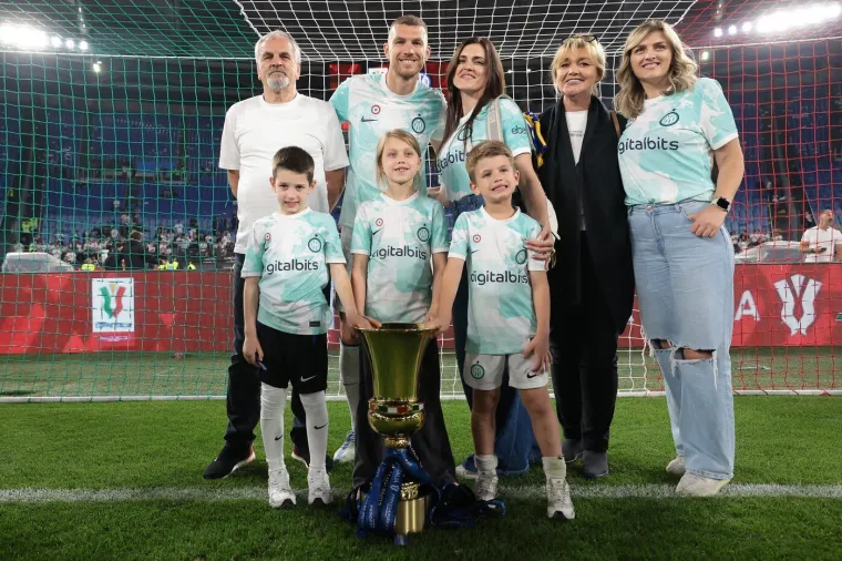 Ona je najpoznatija BiH WAG-sica: Suprug joj zarađuje milijune, a ona brine o petero djece