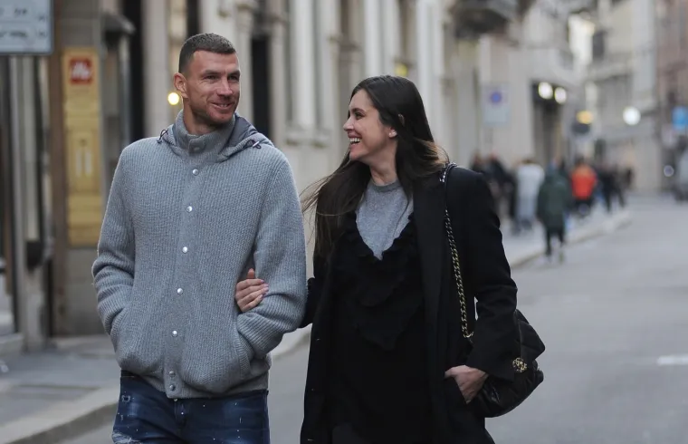 Ona je najpoznatija BiH WAG-sica: Suprug joj zarađuje milijune, a ona brine o petero djece