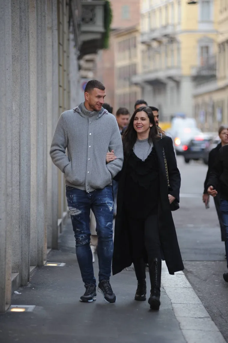 Ona je najpoznatija BiH WAG-sica: Suprug joj zarađuje milijune, a ona brine o petero djece