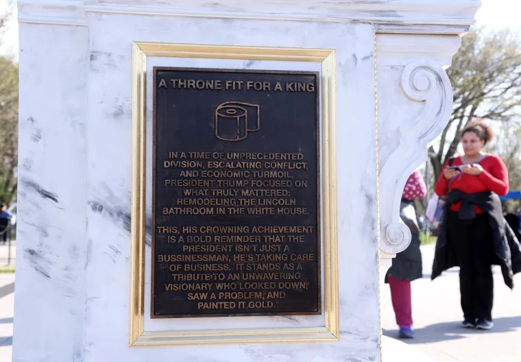 Imamo novi hit! Pogledajte veliko ruganje 'njegovom visočanstvu' Donaldu Trumpu