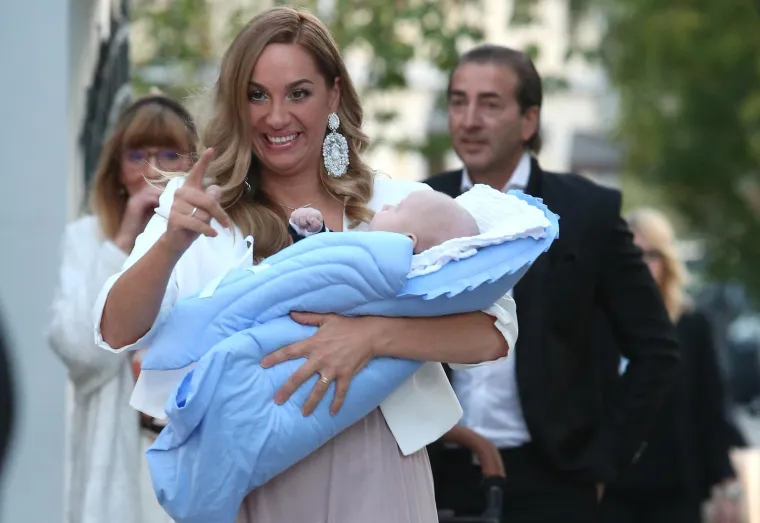 Bila je majstorica skandala i ljubiteljica opijata: Ovako je nekada partijala Simona Mijoković