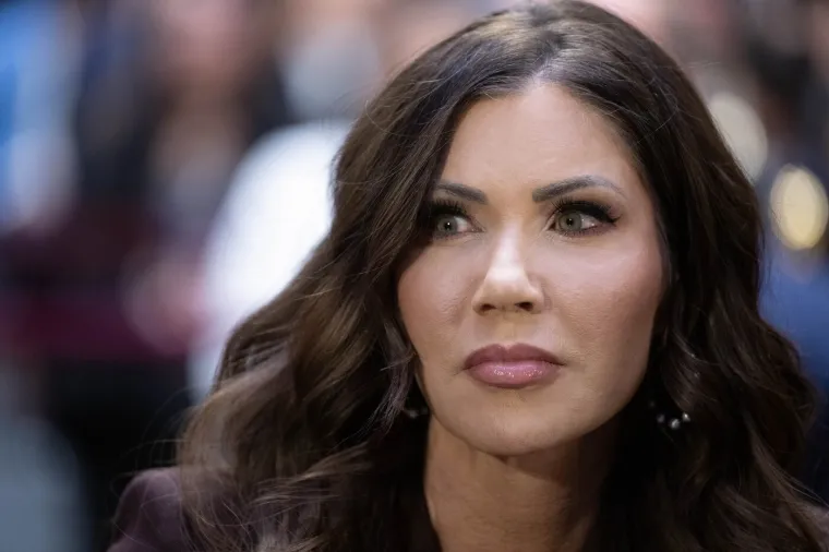 Zovu je 'Ice Barbika': Tko je kontroverzna Kristi o kojoj bruje svjetski mediji i Trump?