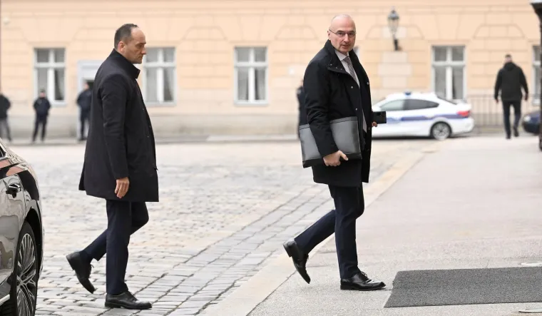 Sve oči uprte u Banske dvore! Pogledajte tko je sve do&scaron;ao na sastanak Plenkovića i Milanovića