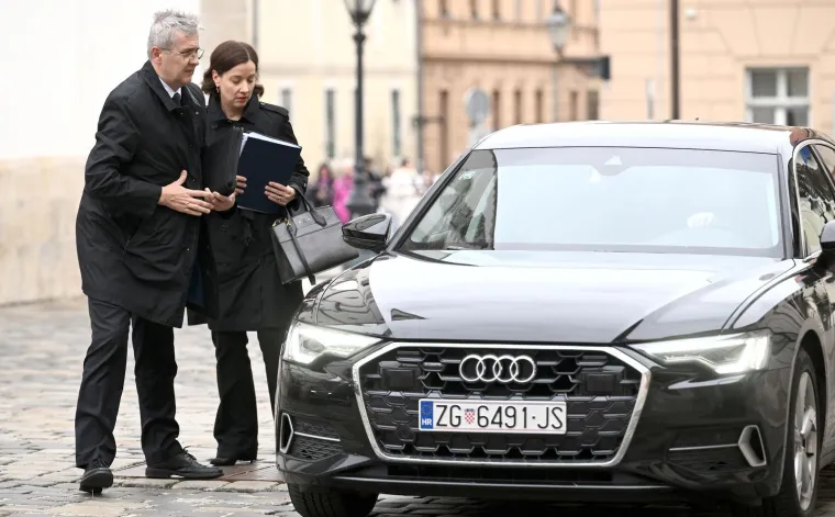Sve oči uprte u Banske dvore! Pogledajte tko je sve do&scaron;ao na sastanak Plenkovića i Milanovića