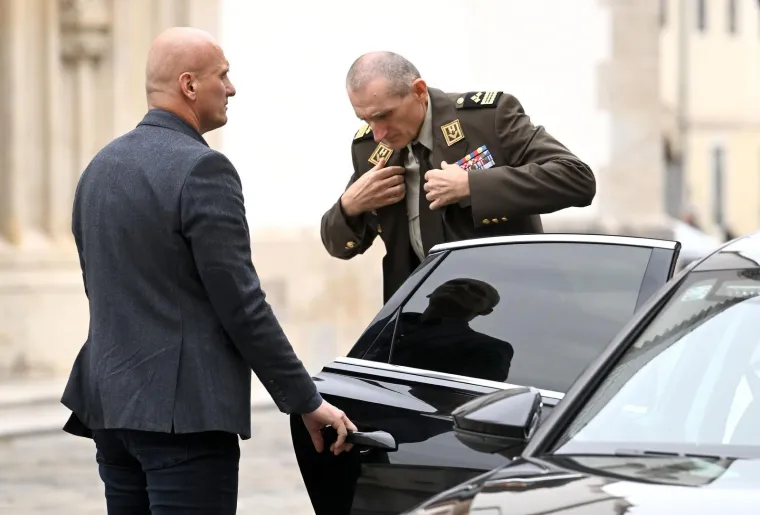 Sve oči uprte u Banske dvore! Pogledajte tko je sve do&scaron;ao na sastanak Plenkovića i Milanovića
