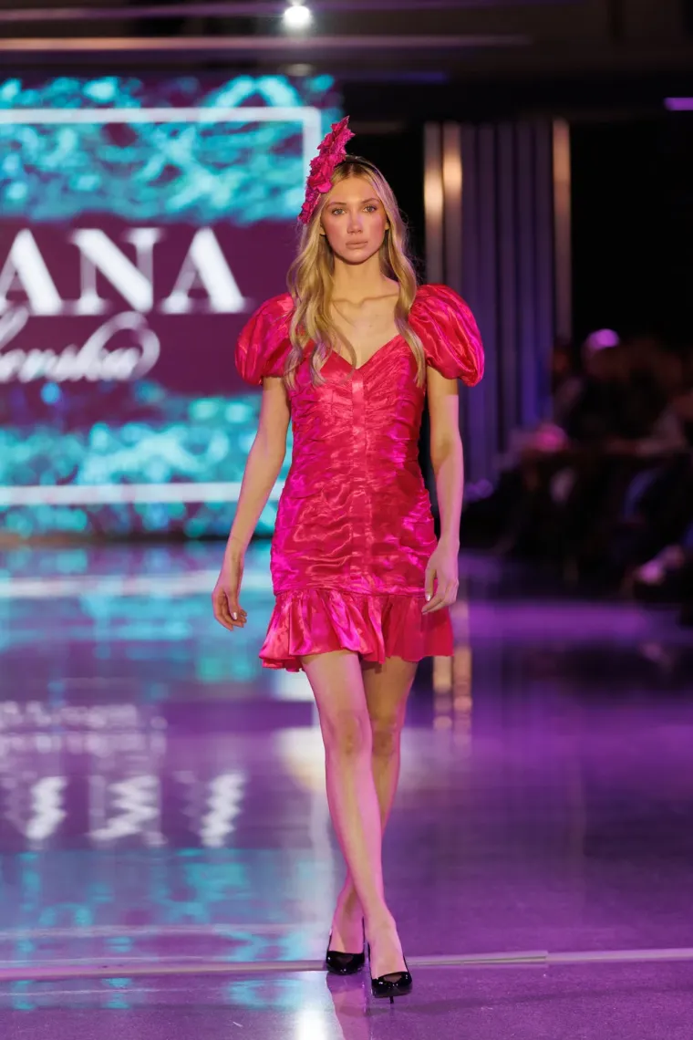 Spektakl u Zadru okupio poznate: Lijepa Laura Gnjatović predvodila manekenke