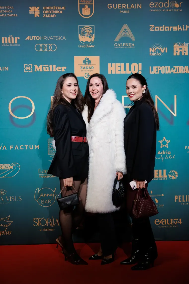 Spektakl u Zadru okupio poznate: Lijepa Laura Gnjatović predvodila manekenke