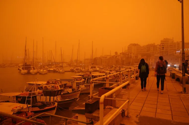 Apokaliptične scene iznad popularnog otoka: 'Ostanite u kućama!'