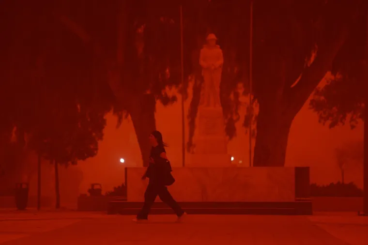 Apokaliptične scene iznad popularnog otoka: 'Ostanite u kućama!'