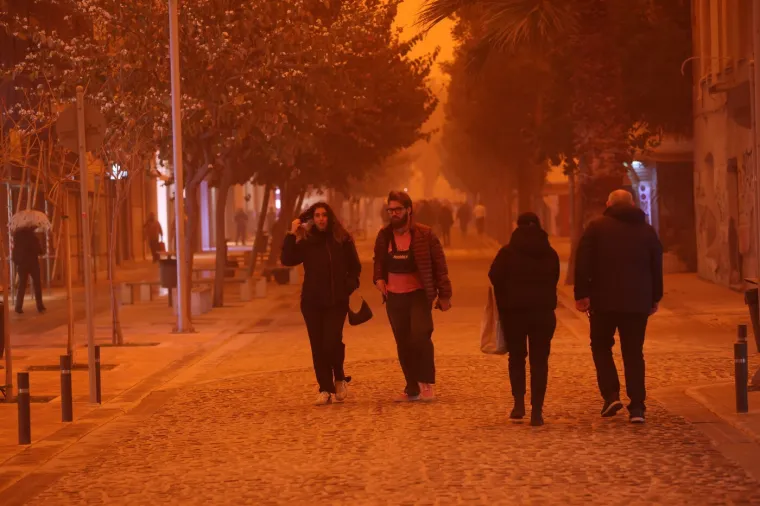 Apokaliptične scene iznad popularnog otoka: 'Ostanite u kućama!'
