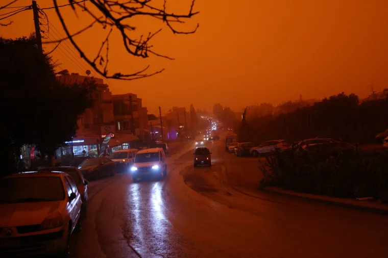 Apokaliptične scene iznad popularnog otoka: 'Ostanite u kućama!'
