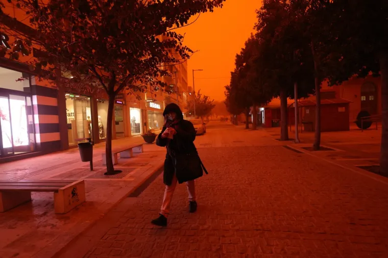 Apokaliptične scene iznad popularnog otoka: 'Ostanite u kućama!'