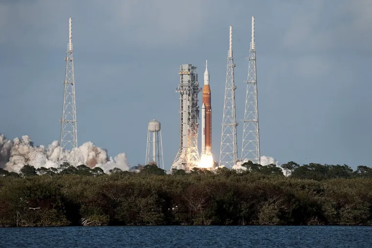 Spektakularni prizori: Pogledajte kako je izgledalo lansiranje rakete na Mjesec nakon 53 godine!