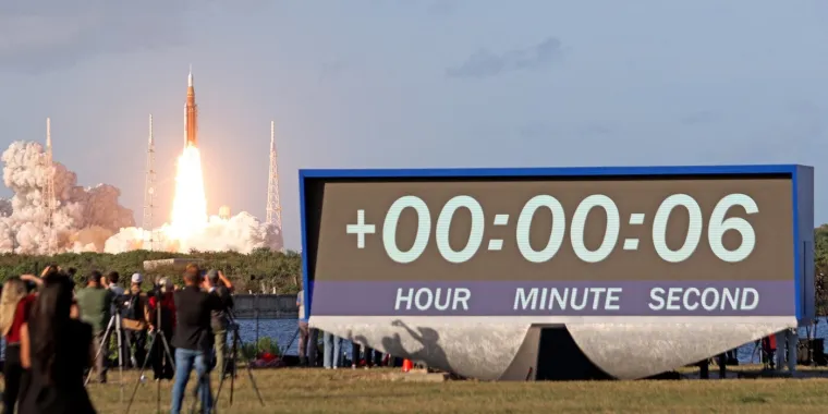 Spektakularni prizori: Pogledajte kako je izgledalo lansiranje rakete na Mjesec nakon 53 godine!