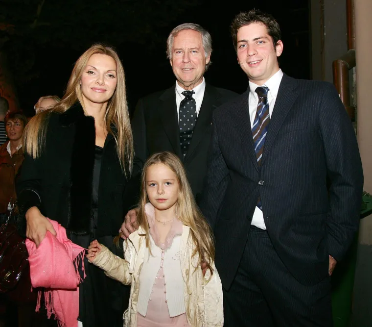 Gdje je danas Dikanov nasljednik? Uživa s lijepom odvjetnicom, a evo kako se mijenjao kroz godine