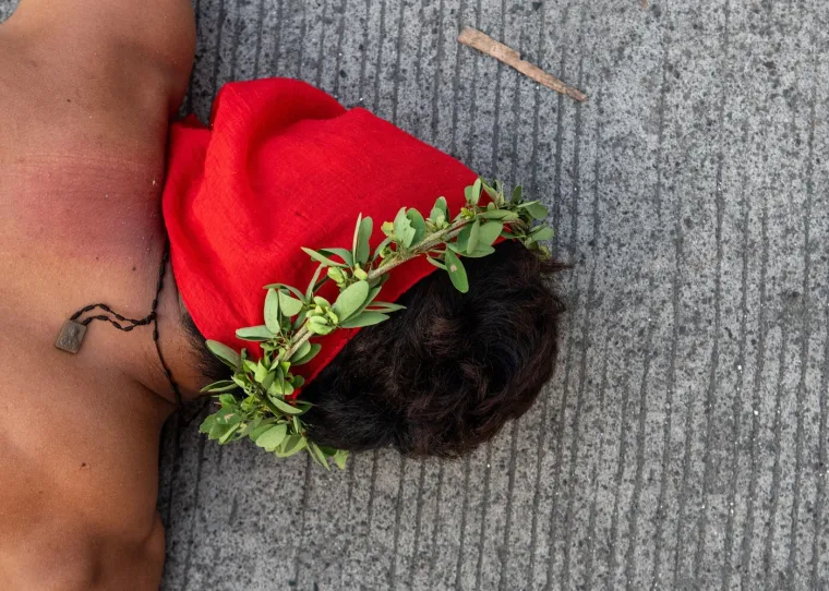 Filipinci sami sebe bičevaju do krvi na Veliki četvrtak: Uznemirujući prizori uskrsnog običaja