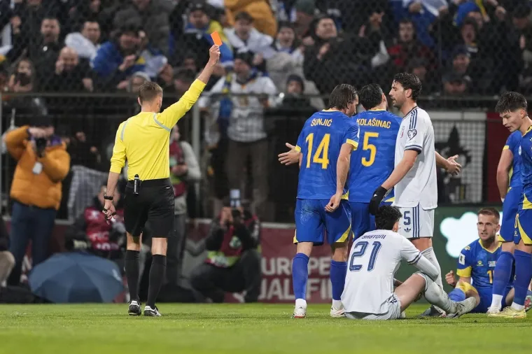 Italija u &scaron;oku zbog mlade zvijezde Intera, zbog njegove pogre&scaron;ke napali mu suprugu