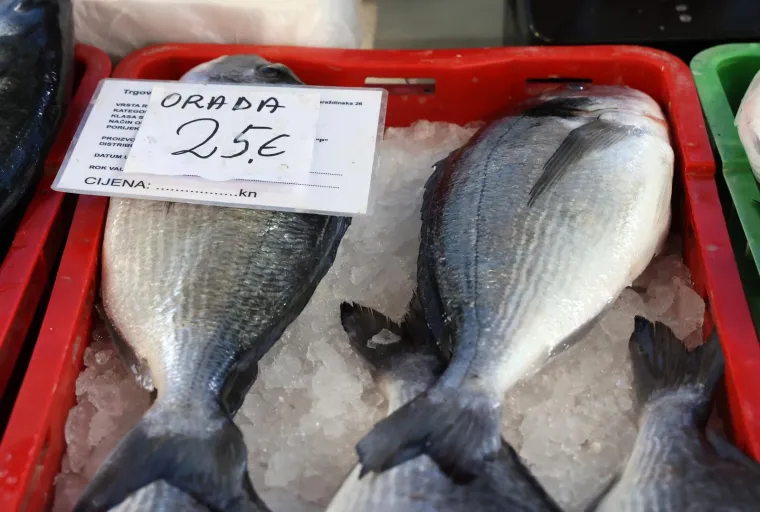 Ponuda riba na Veliki petak nikad veća, a kupaca nikad manje: Pogledajte ove cijene