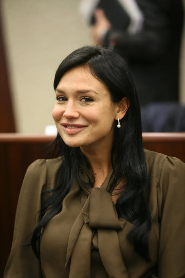 Organizirala orgije i izvodila striptiz obučena u časnu: Uspon i pad Berlusconijeve miljenice