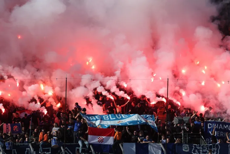 Traper jakne i spitke uz kultne transparente: Evo kako su Boysi podsjetili na kraj 80-ih