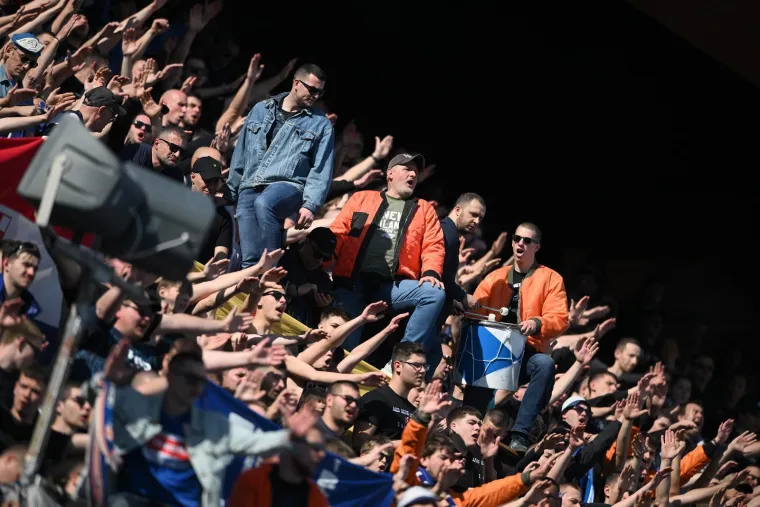 Traper jakne i spitke uz kultne transparente: Evo kako su Boysi podsjetili na kraj 80-ih