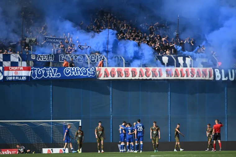 Traper jakne i spitke uz kultne transparente: Evo kako su Boysi podsjetili na kraj 80-ih