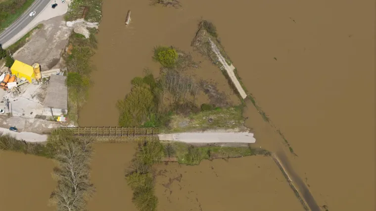Sve je pod vodom: I kuće i ceste i vikendice... Pogledajte prizore iz zraka u BiH