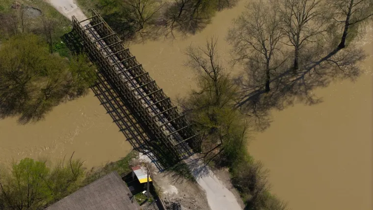 Sve je pod vodom: I kuće i ceste i vikendice... Pogledajte prizore iz zraka u BiH