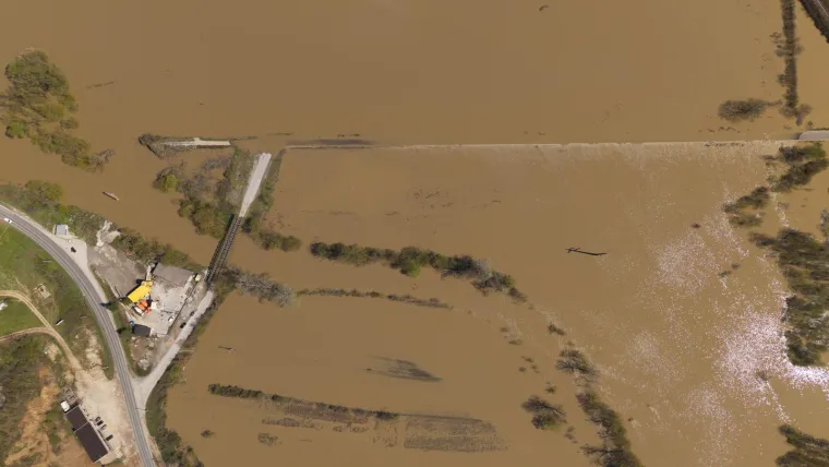 Sve je pod vodom: I kuće i ceste i vikendice... Pogledajte prizore iz zraka u BiH