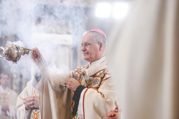 Istaknuti HDZ-ovci u prvim redovima na misi u Katedrali: Pogledajte tko je sve do&scaron;ao