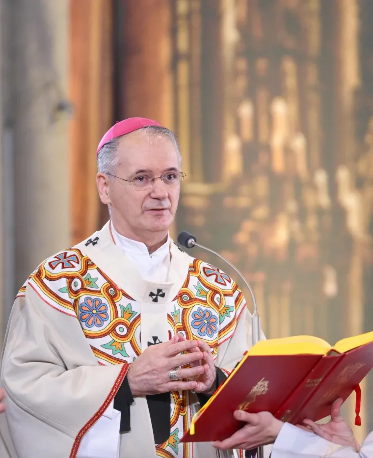 Istaknuti HDZ-ovci u prvim redovima na misi u Katedrali: Pogledajte tko je sve do&scaron;ao