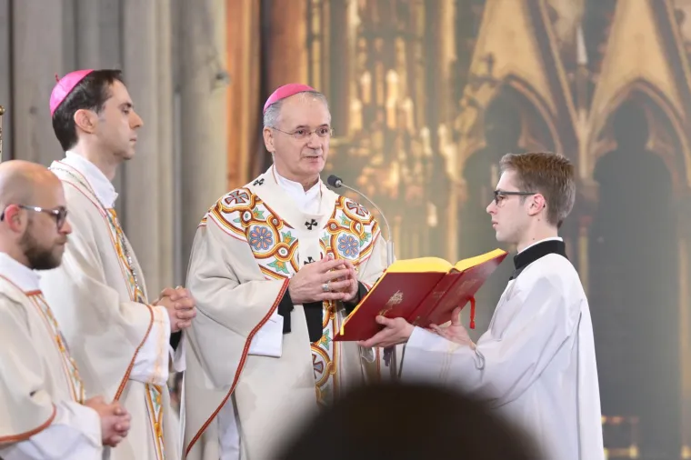 Istaknuti HDZ-ovci u prvim redovima na misi u Katedrali: Pogledajte tko je sve do&scaron;ao