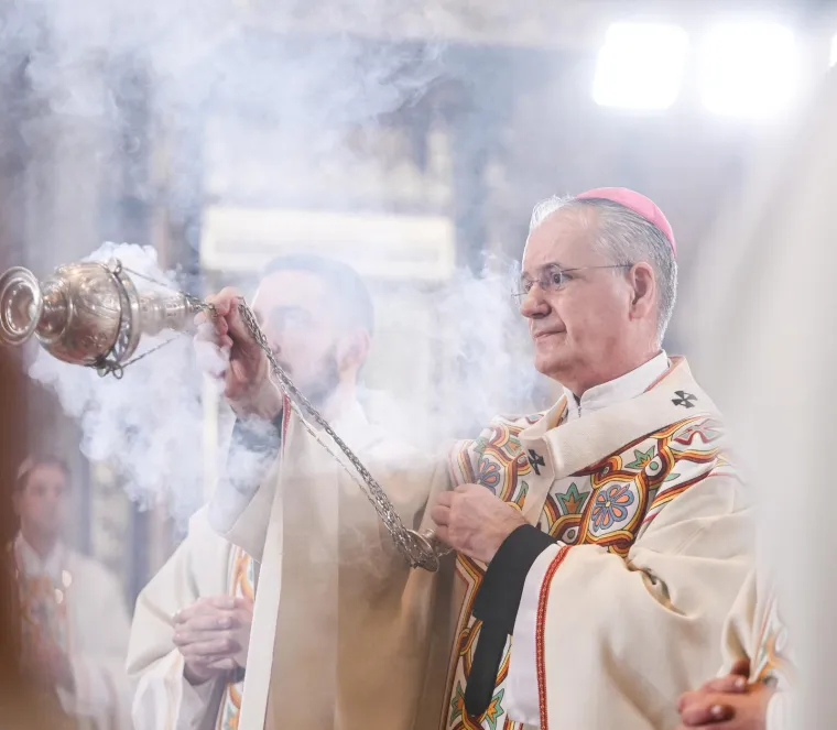 Istaknuti HDZ-ovci u prvim redovima na misi u Katedrali: Pogledajte tko je sve do&scaron;ao