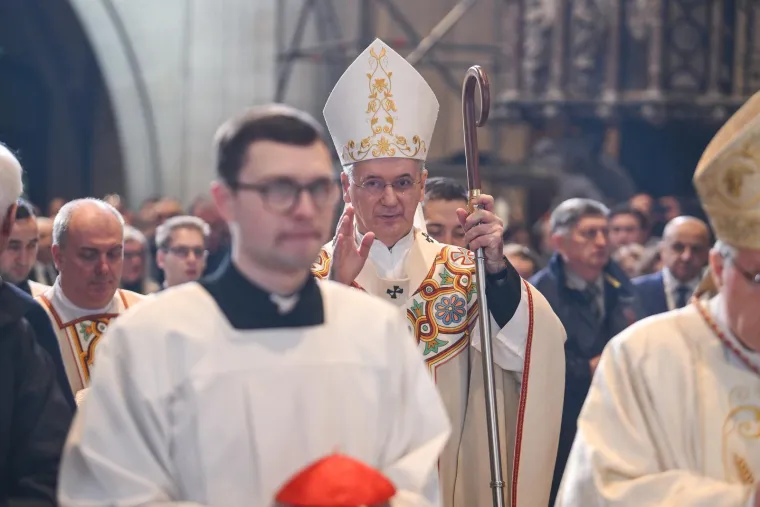 Istaknuti HDZ-ovci u prvim redovima na misi u Katedrali: Pogledajte tko je sve do&scaron;ao