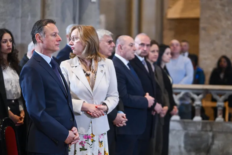 Istaknuti HDZ-ovci u prvim redovima na misi u Katedrali: Pogledajte tko je sve do&scaron;ao