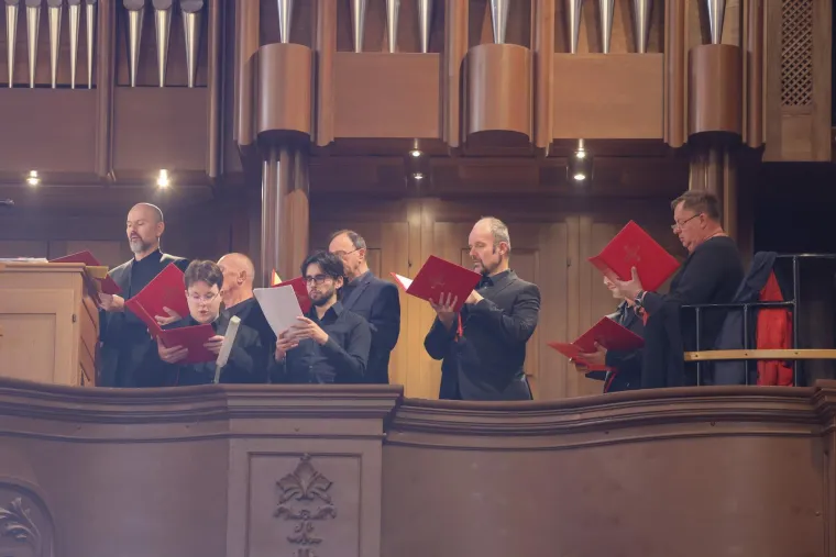 Nadbiskup Zgrablić progovorio o ranama, strahu i nadi &ndash; poruka odjeknula katedralom