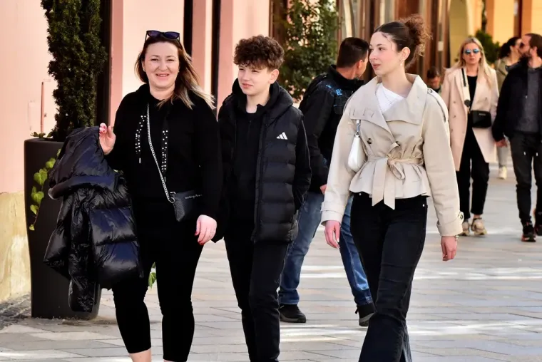Zvijezda varaždinske &scaron;pice: Atraktivna crnka u kožnoj kombinaciji privukla svu pažnju