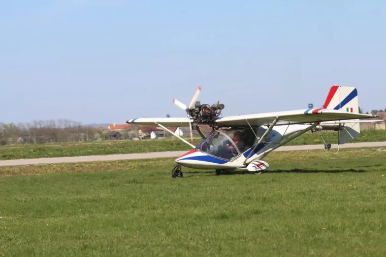 Uskrs u znaku ljubavi: Parovi uživali u proljetnoj &scaron;etnji marinom, evo tko je sve bio