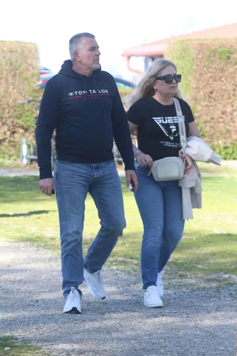 Uskrs u znaku ljubavi: Parovi uživali u proljetnoj &scaron;etnji marinom, evo tko je sve bio