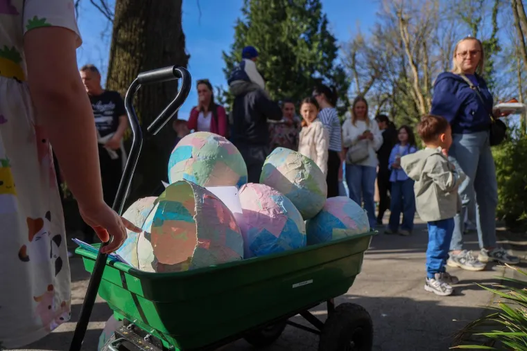 Pisanice su hit u zagrebačkom ZOO-u! Pogledajte kako ih tamane medvjedi, majmuni i ostala družina