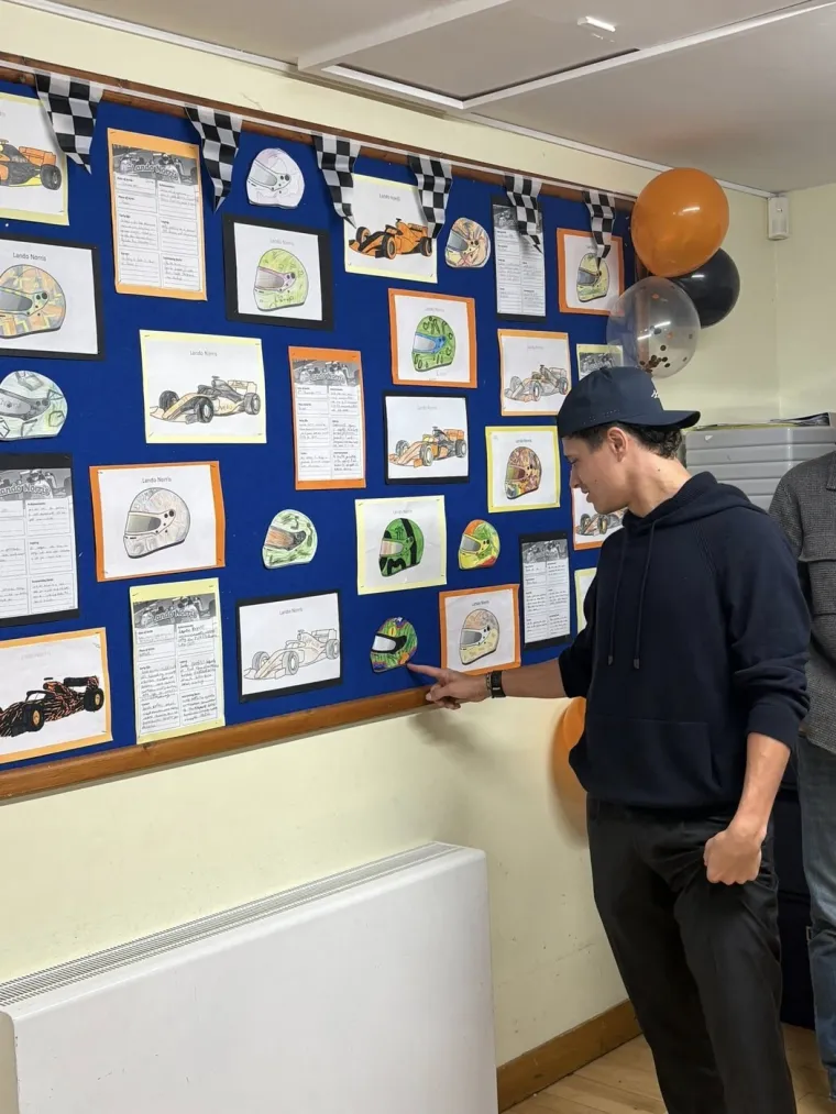 Prepoznajete li ga? Ovako je svjetski prvak izgledao dok je sanjao o F1 u &scaron;kolskim klupama